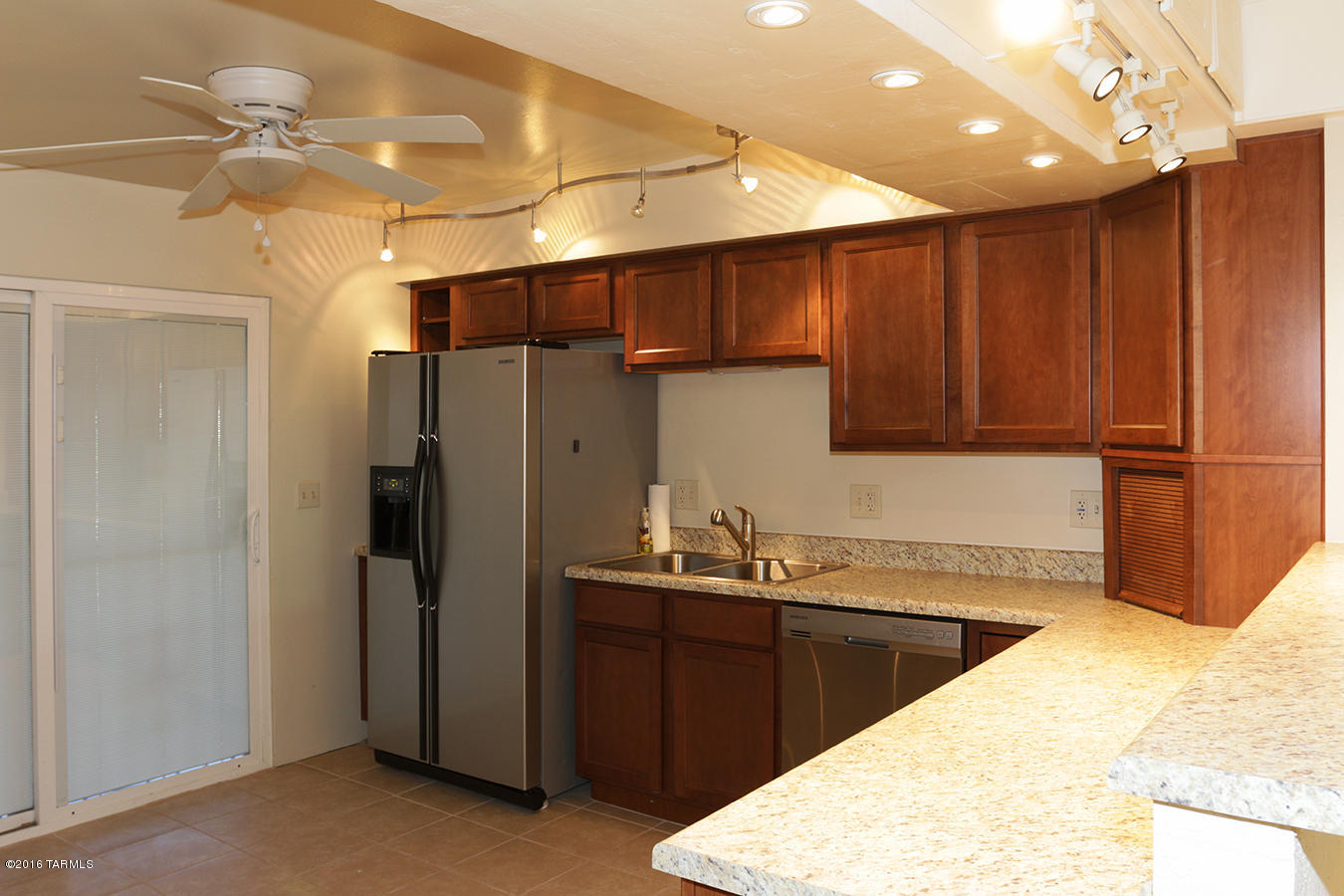 9631 East Sellarole Road Tucson, AZ 85730 - Photo 9 of 33 Gallery Image 9
