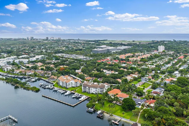 $1,215,000 | 32 Grand Bay Circle, Juno Beach, FL 33408