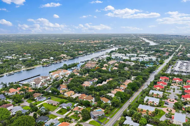 $1,215,000 | 32 Grand Bay Circle, Juno Beach, FL 33408