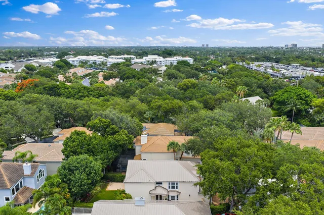 $1,215,000 | 32 Grand Bay Circle, Juno Beach, FL 33408