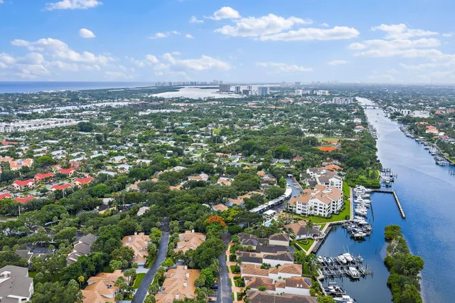 $1,215,000 | 32 Grand Bay Circle, Juno Beach, FL 33408