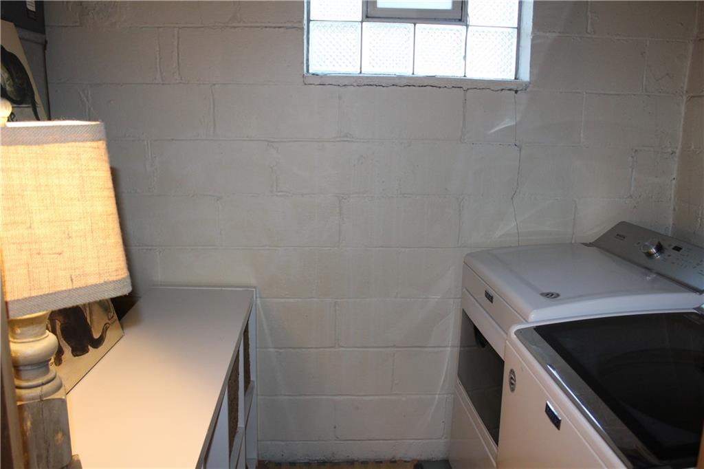 2023 Brookfield Road Pittsburgh, PA 15243 - Photo 14 of 21 a utility room with dryer and washer
