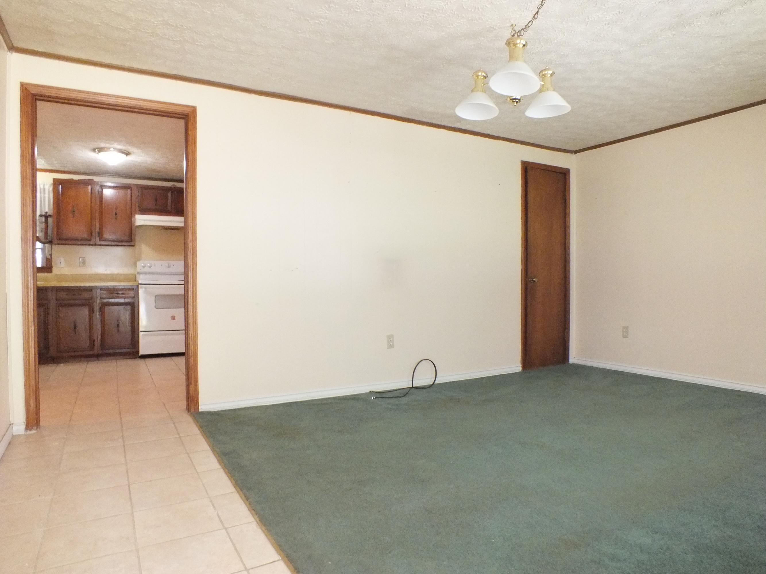 334 Russell Road Rockford, TN 37853 - Photo 2 of 12 2013_0819RUSSELL-UPDATED0010