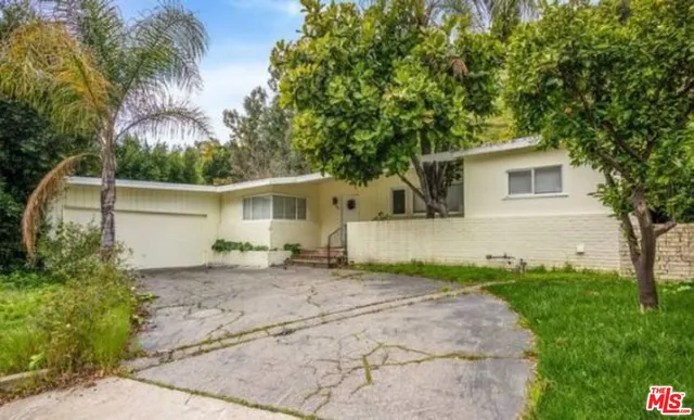 $7,500 | 1555 San Ysidro Drive, Beverly Hills, CA 90210