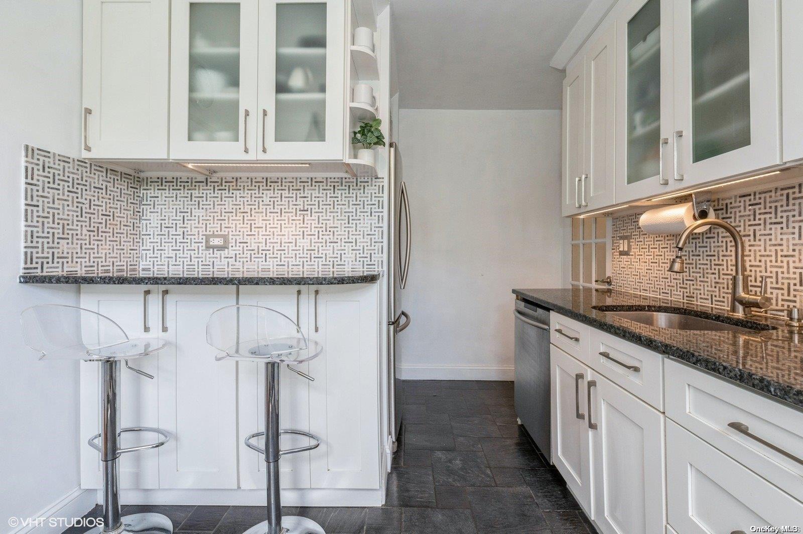 70-25 Yellowstone Boulevard, Unit 2T Queens, NY 11375 - Photo 10 of 13 Kitchen