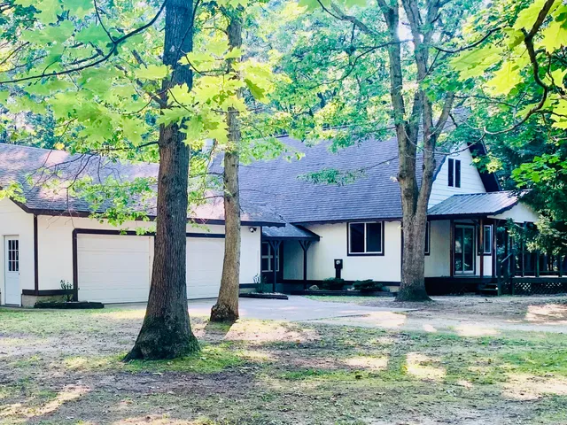 $349,900 | 711 Division Street, Eastlake, MI 49626