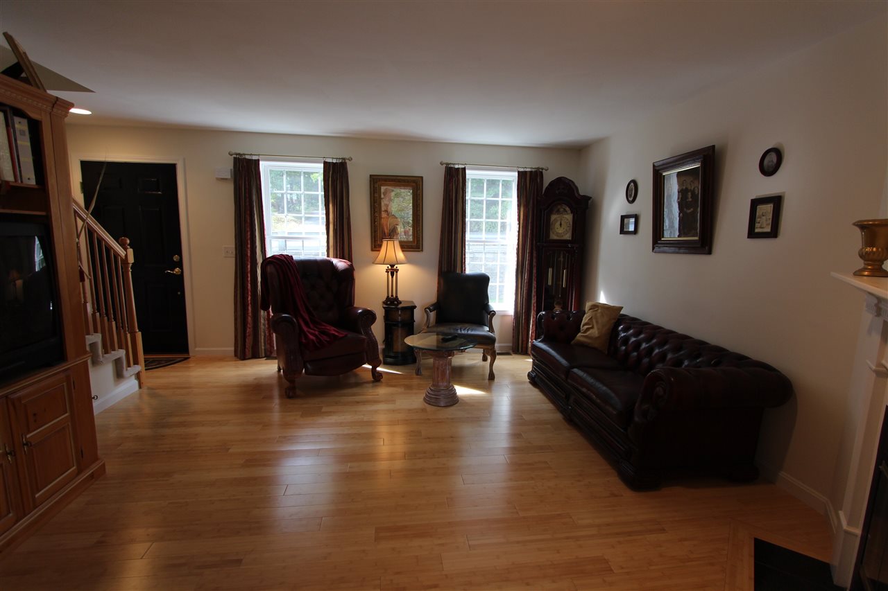 747-5 Mammoth Road Manchester, NH 03104 - Photo 4 of 17