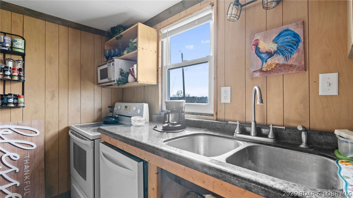 120 Brown Homestead Road Brumley, MO 65017 - Photo 35 of 54