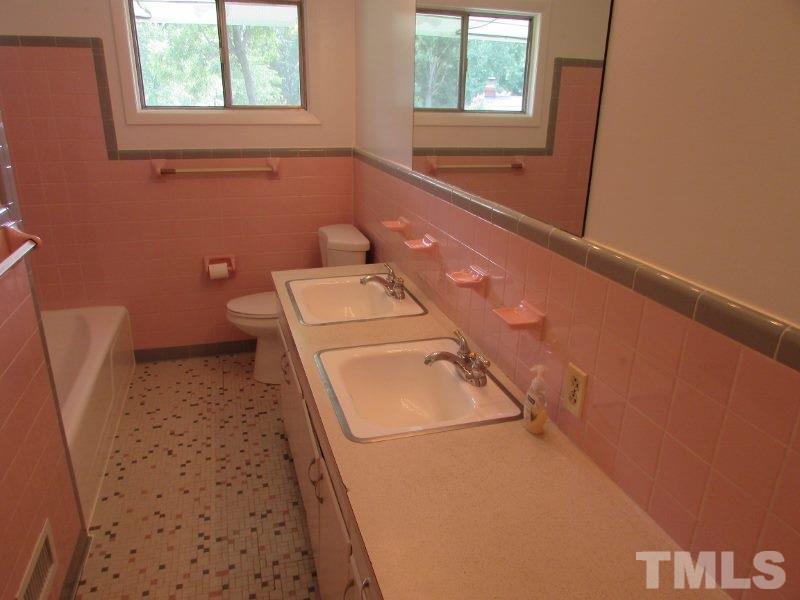 3844 Marsh Creek Road Raleigh, NC 27604 - Photo 19 of 25
