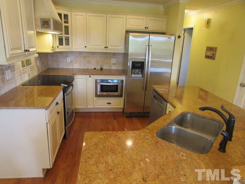3844 Marsh Creek Road Raleigh, NC 27604 - Photo 7 of 25
