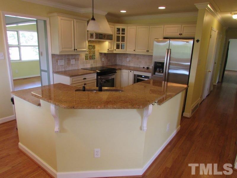 3844 Marsh Creek Road Raleigh, NC 27604 - Photo 8 of 25