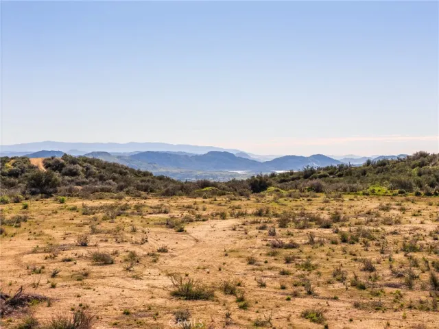 a view of an aerial view of residential houses with outdoor space