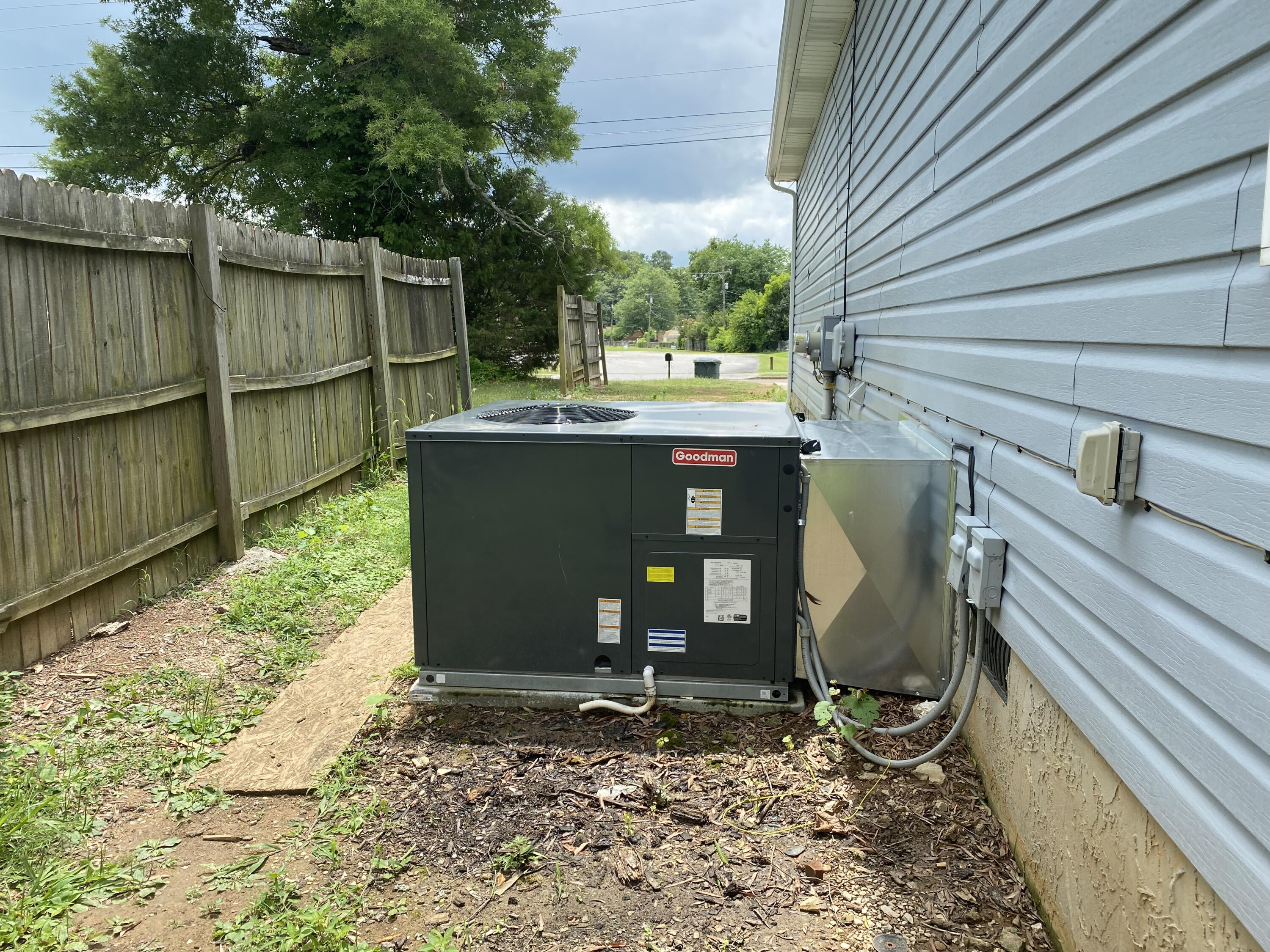 1182 North Moore Road Chattanooga, TN 37411 - Photo 5 of 38 IMG_4426 moore rd hvac