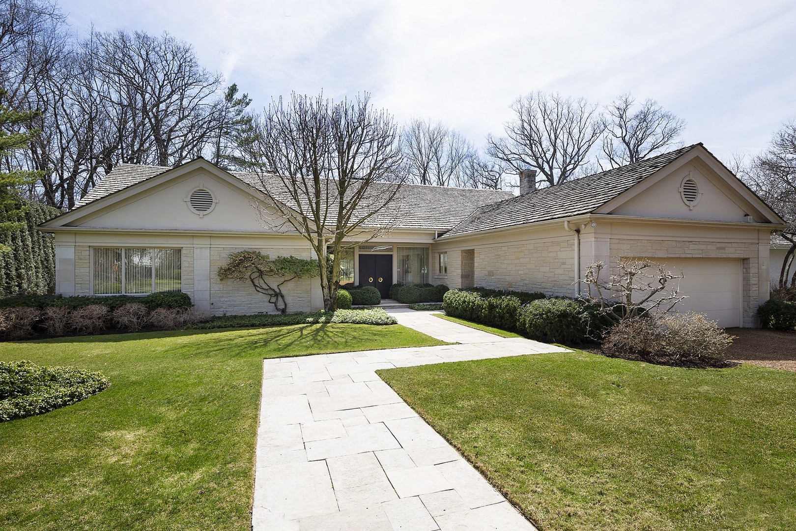 150 Timber Lane Glencoe, IL 60022 - Photo 2 of 20