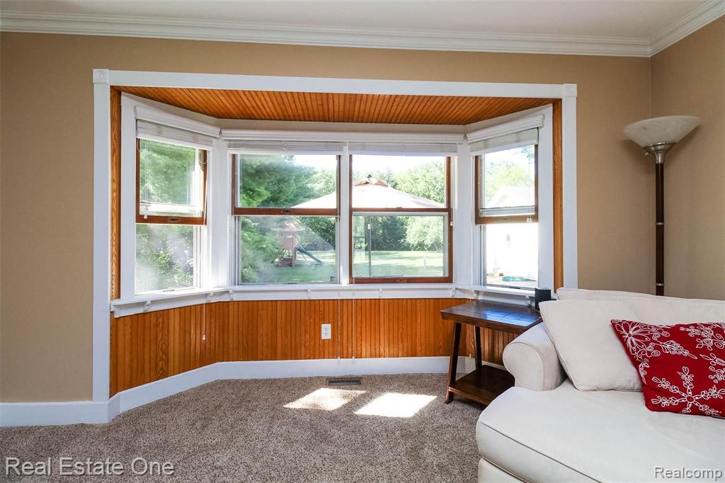 475 Grace Avenue Rochester Hills, MI 48307 - Photo 10 of 58