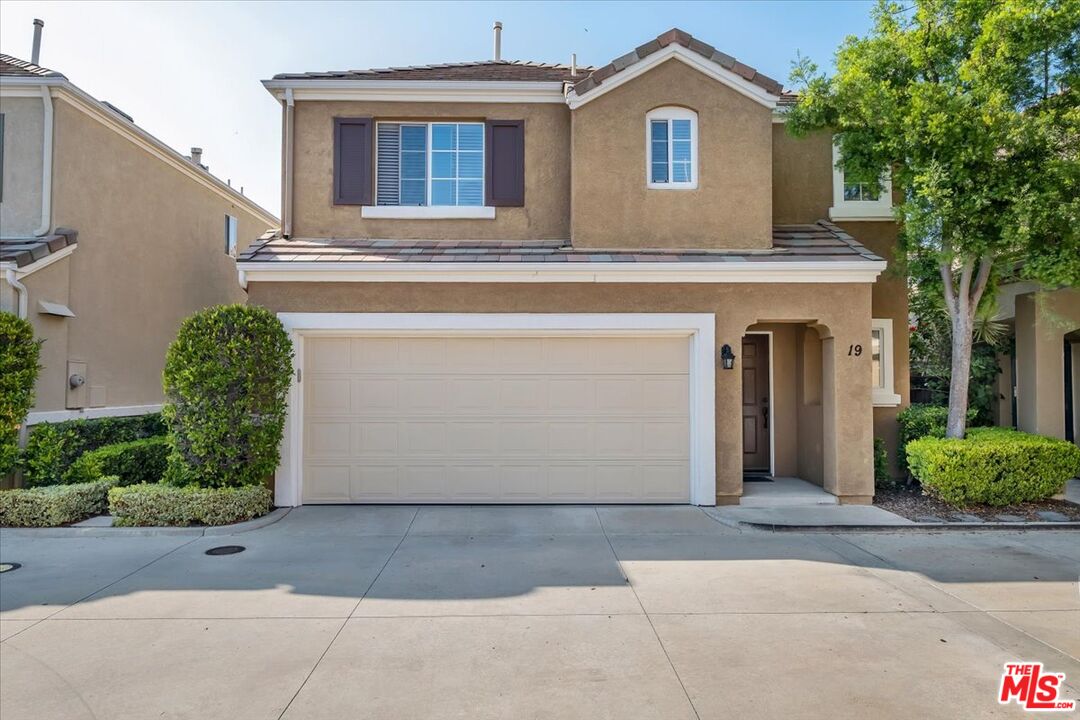 19 Rue Monet Foothill Ranch, CA 92610 - Photo 2 of 28 Gallery Image 2