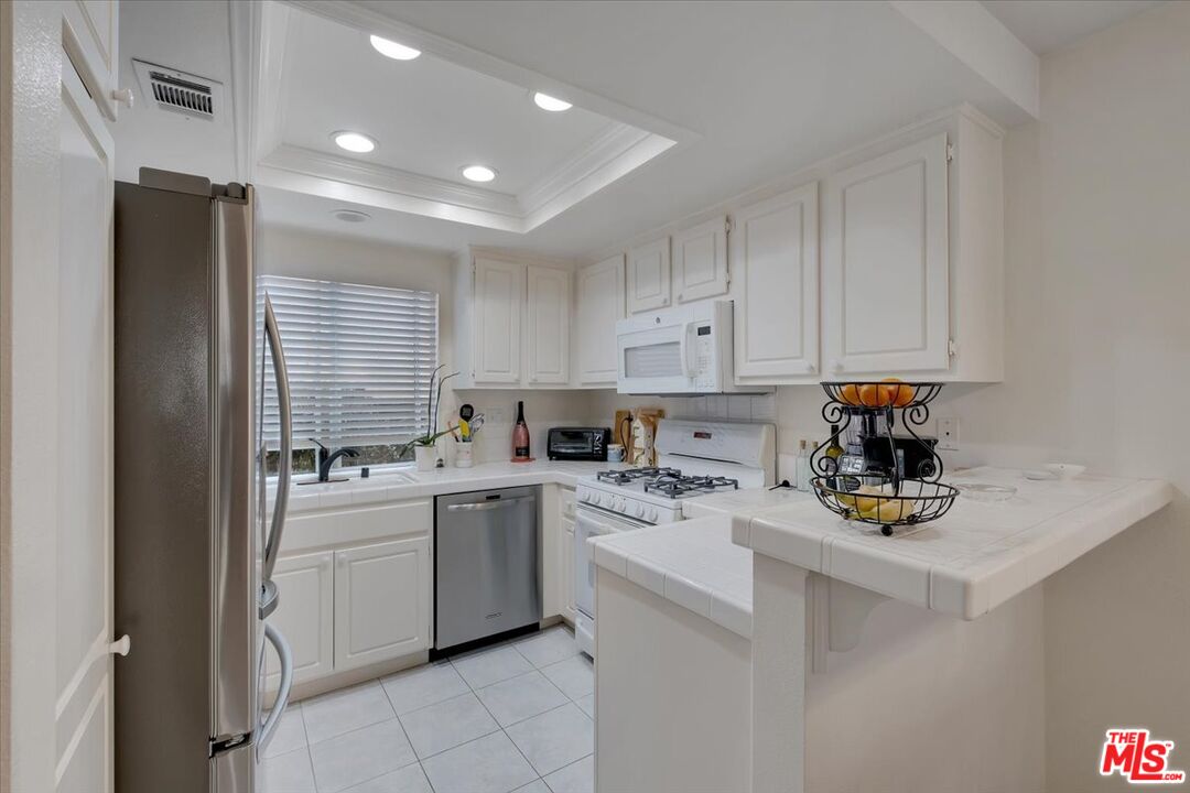 19 Rue Monet Foothill Ranch, CA 92610 - Photo 8 of 28 Gallery Image 8