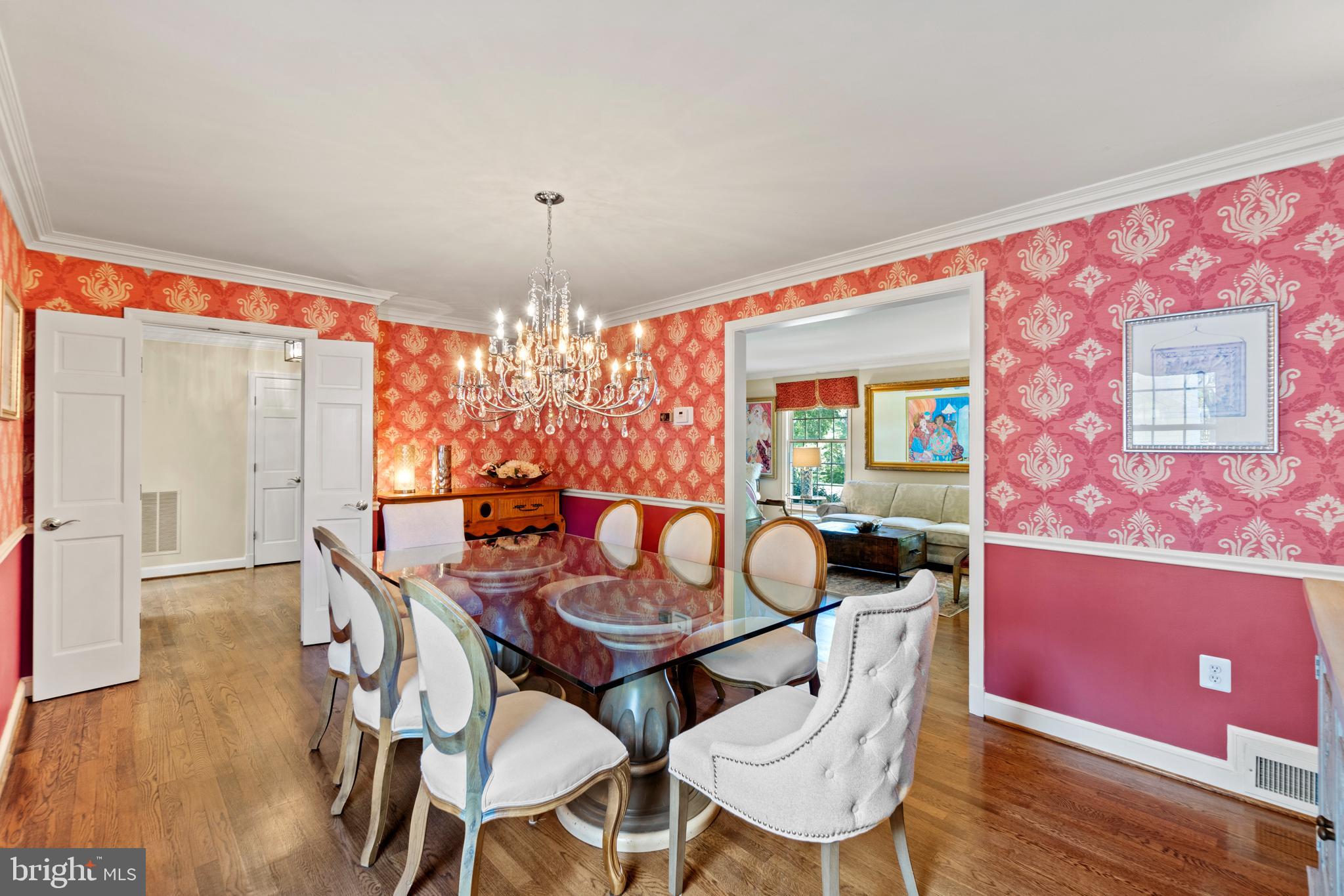 9901 Cable Drive Kensington, MD 20895 - Photo 6 of 37