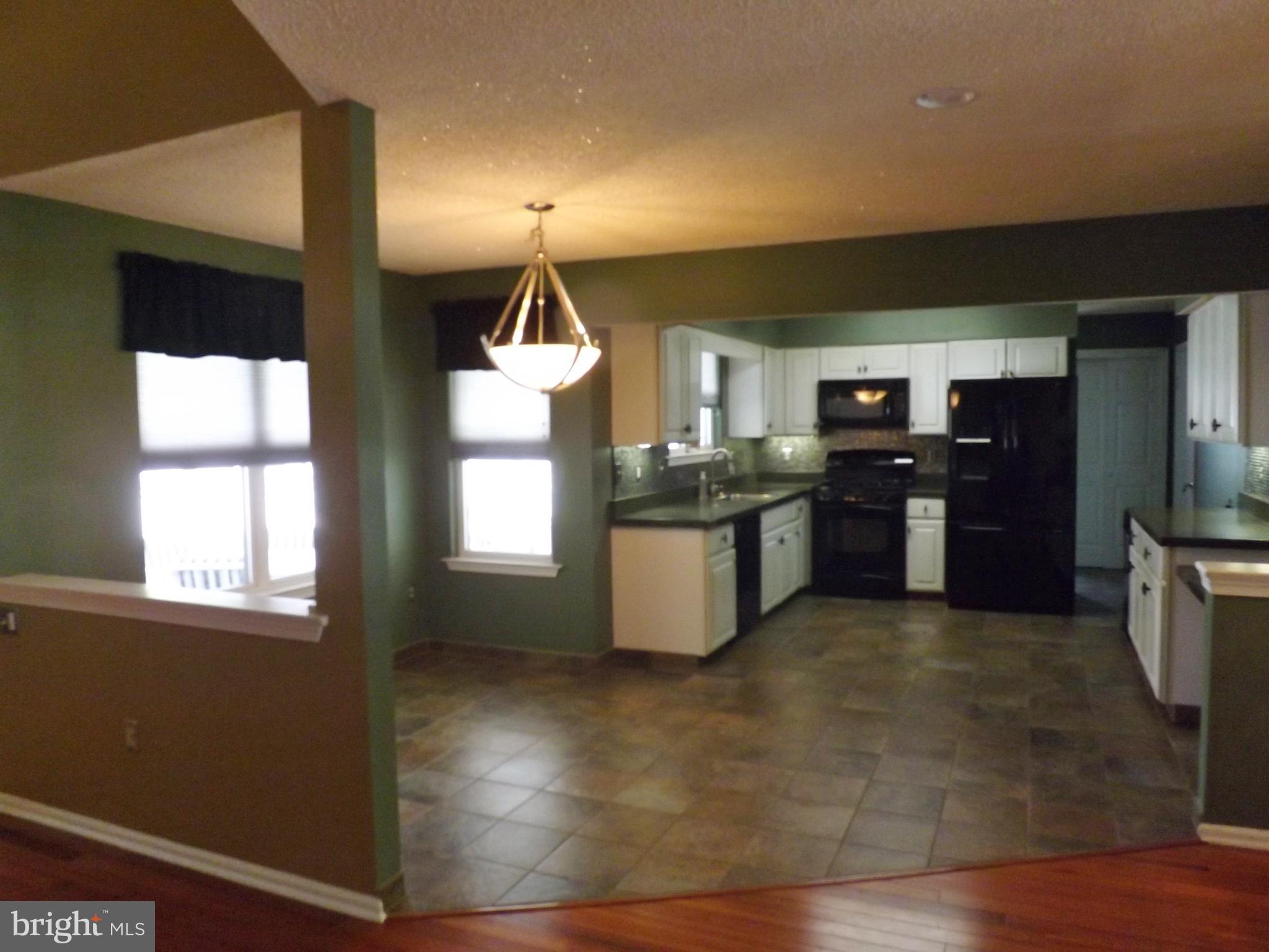 120 Rabbit Run Road Sewell, NJ 08080 - Photo 4 of 38 Gallery Image 4