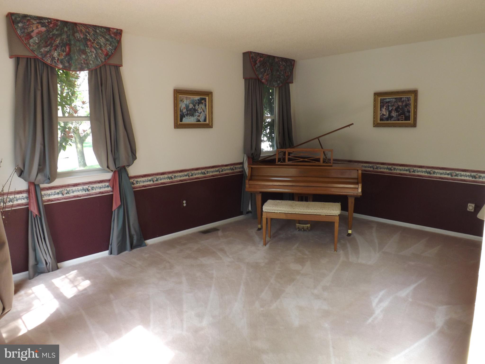 120 Rabbit Run Road Sewell, NJ 08080 - Photo 8 of 38 Gallery Image 8