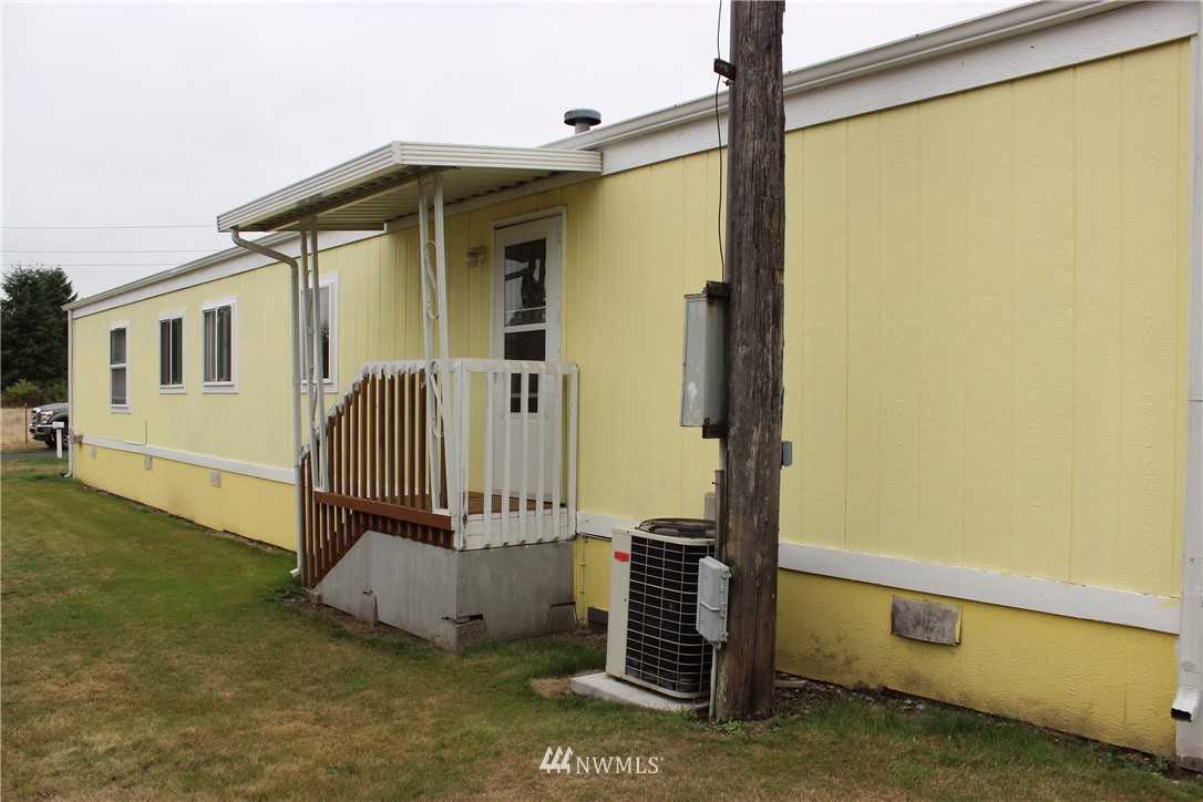 18042 Sargent Road Southwest, Unit 3 Rochester, WA 98579 - Photo 5 of 25