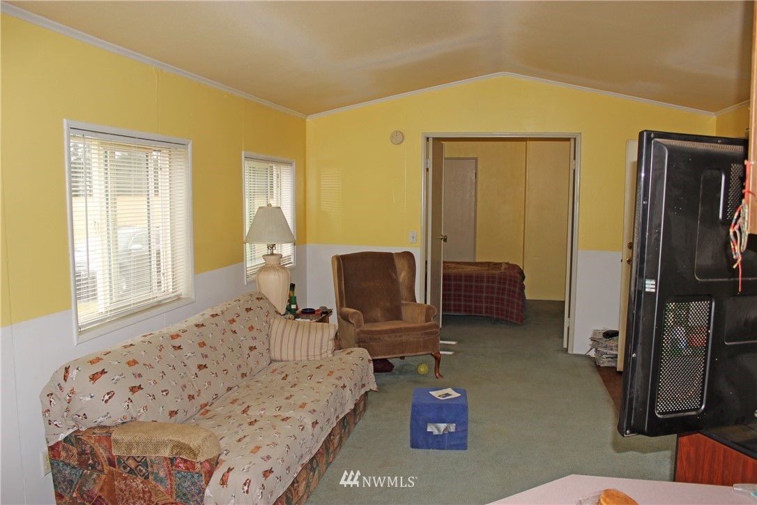 18042 Sargent Road Southwest, Unit 3 Rochester, WA 98579 - Photo 10 of 25