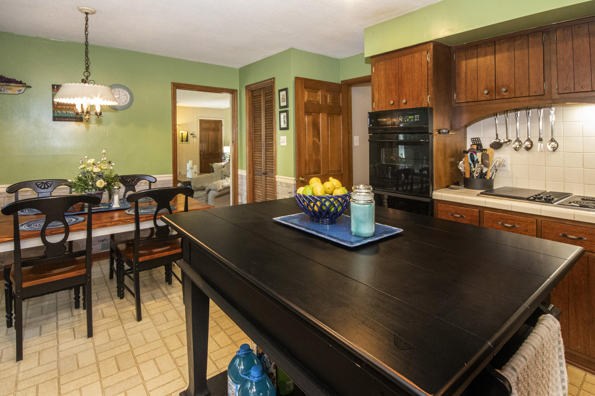 7913 Whitcomb Road Powell, TN 37849 - Photo 10 of 37 3B8AAB2D-3C96-4A96-ACE3-80F8143786EC