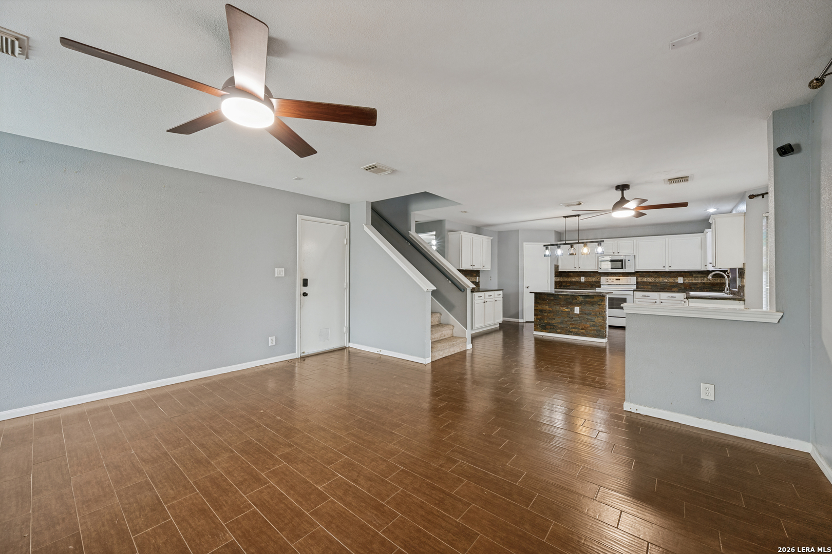 8411 Copperbluff Converse, TX 78109 - Photo 7 of 25