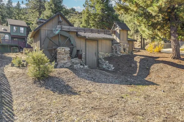 $414,999 | 1809 Pioneer Way, Pine Mountain Club, CA 93222