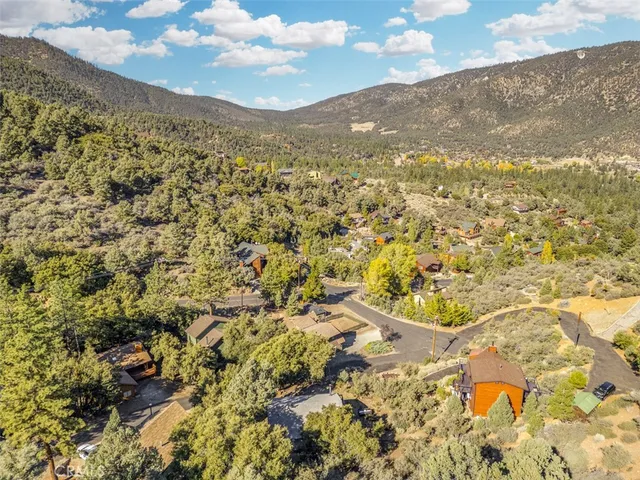 $435,000 | 1809 Pioneer Way, Pine Mountain Club, CA 93222
