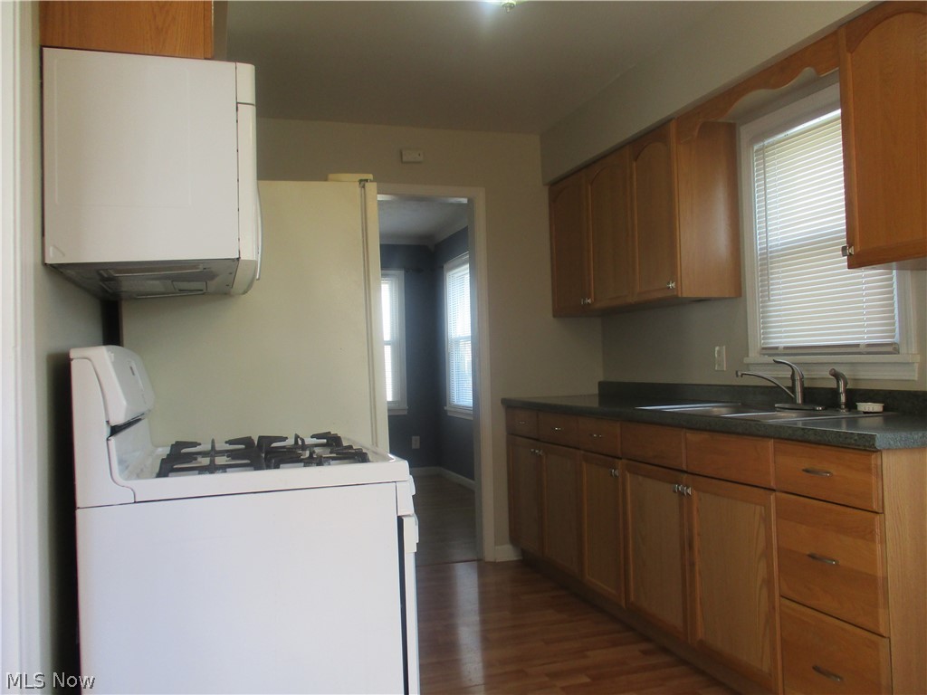 1012 Hillsdale Road Parma, OH 44134 - Photo 7 of 23