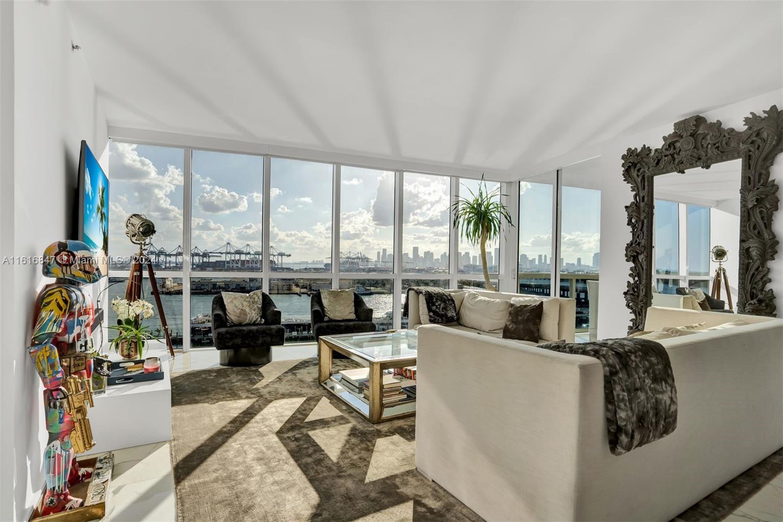 400 Alton Road, Unit 1001 Miami Beach, FL 33139 - Photo 1 of 37 Gallery Image 1