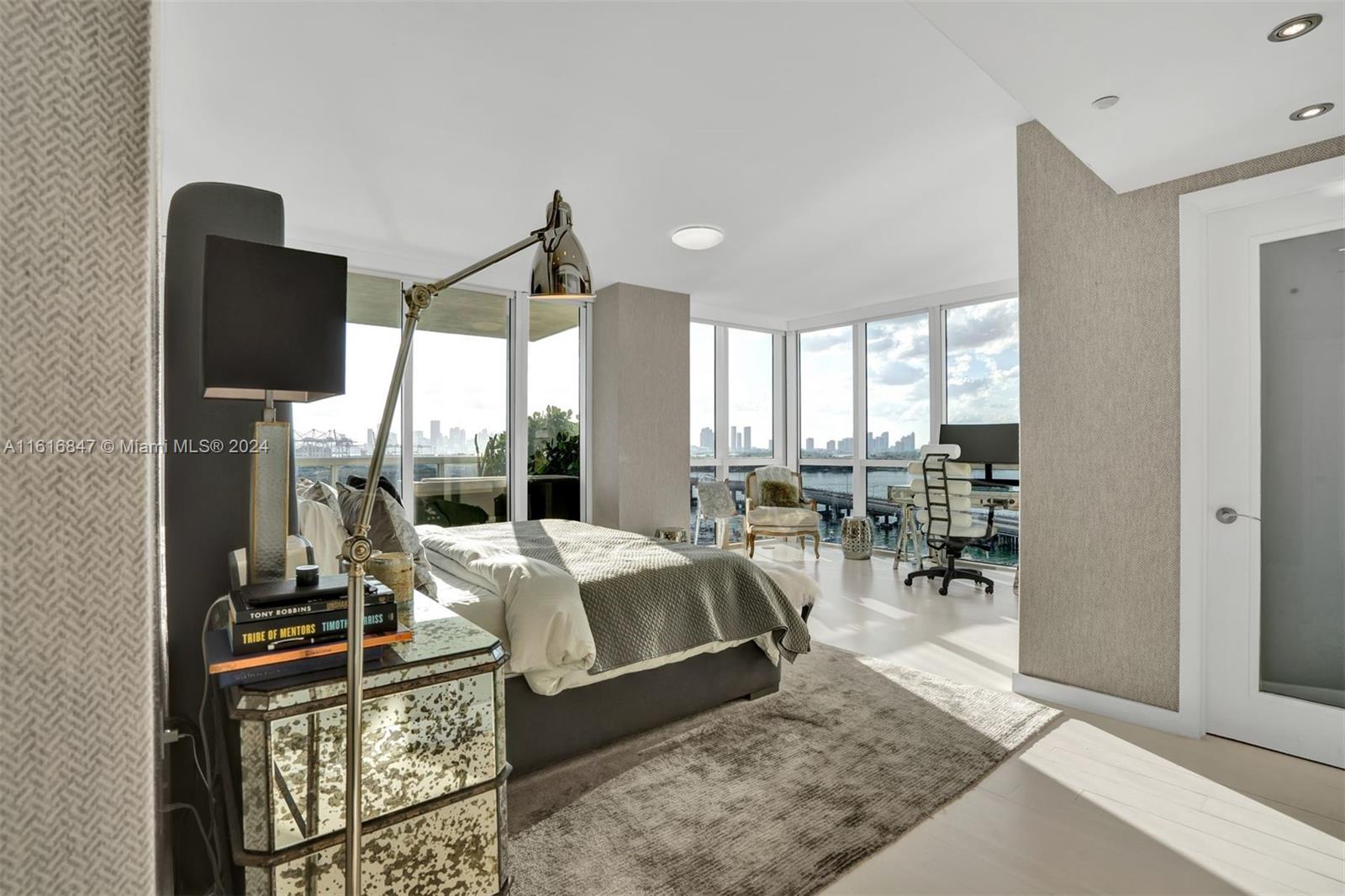 400 Alton Road, Unit 1001 Miami Beach, FL 33139 - Photo 15 of 37 Gallery Image 15