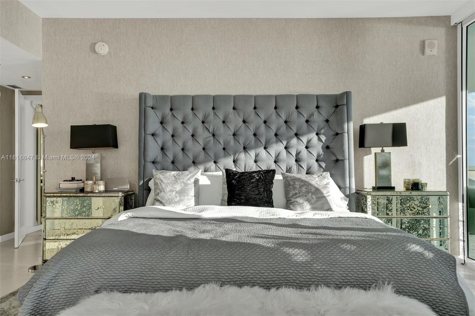 400 Alton Road, Unit 1001 Miami Beach, FL 33139 - Photo 17 of 37 Gallery Image 17