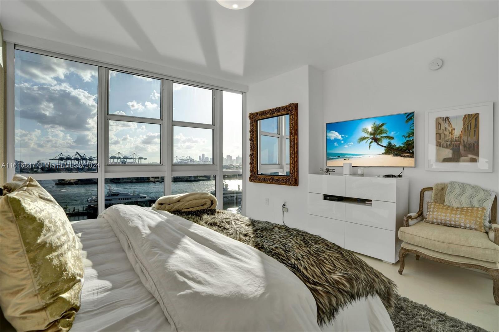 400 Alton Road, Unit 1001 Miami Beach, FL 33139 - Photo 27 of 37 Gallery Image 27
