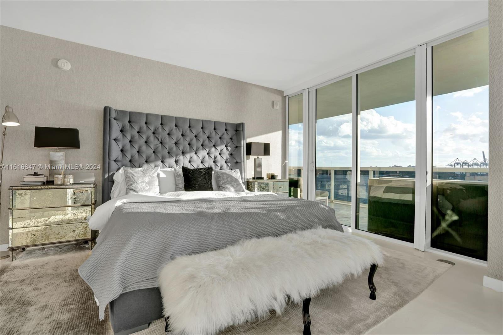 400 Alton Road, Unit 1001 Miami Beach, FL 33139 - Photo 32 of 37 Gallery Image 32