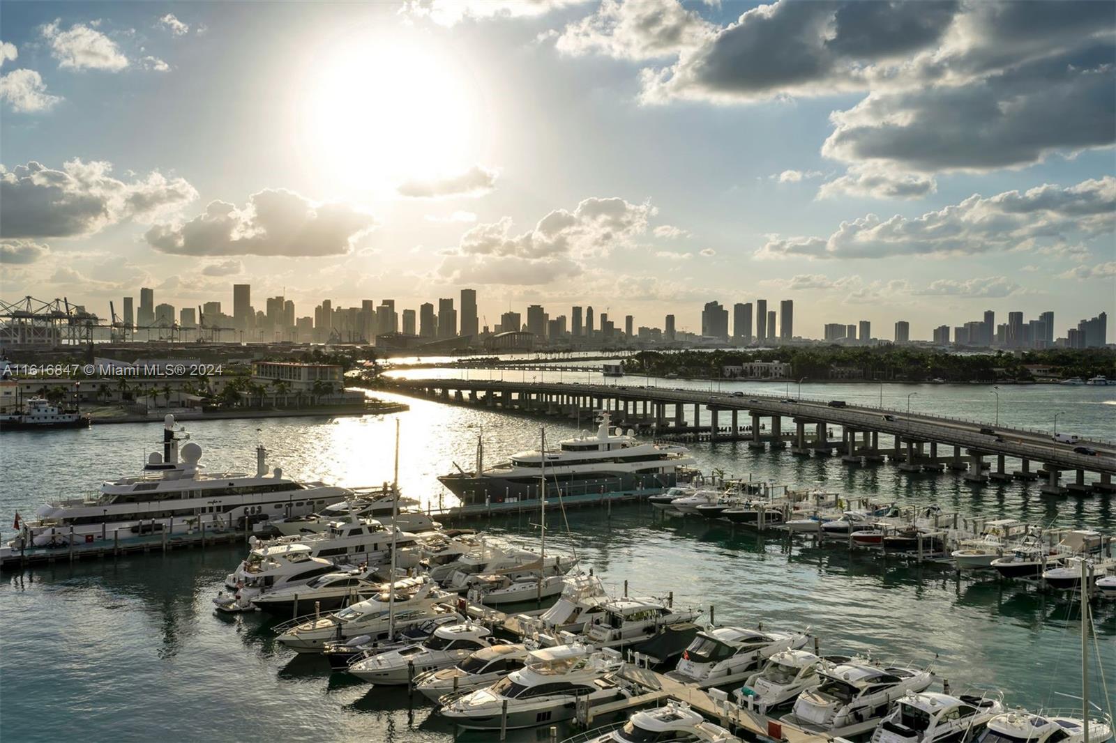400 Alton Road, Unit 1001 Miami Beach, FL 33139 - Photo 36 of 37 Gallery Image 36