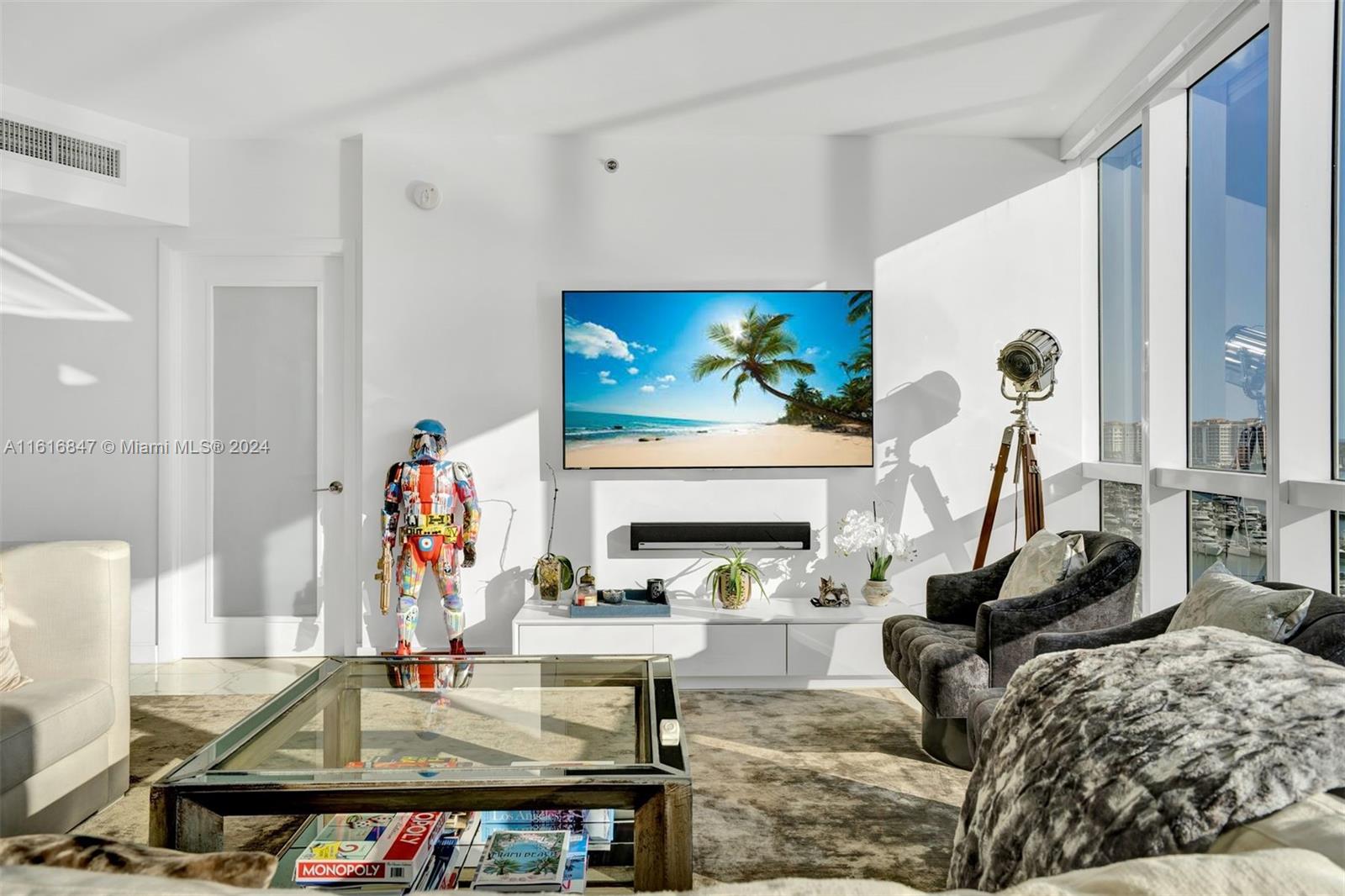 400 Alton Road, Unit 1001 Miami Beach, FL 33139 - Photo 7 of 37 Gallery Image 7