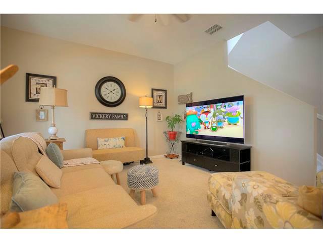 2563 Southeast Springtree Place Stuart, FL 34997 - Photo 10 of 20 Gallery Image 10