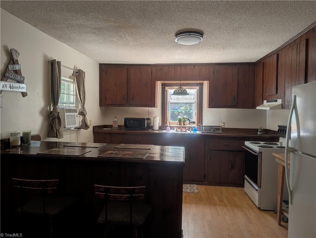 1040 Artists Way Road Danbury, NC 27016 - Photo 3 of 13