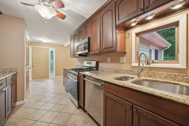 $3,500 | 129 Camp Trail, Hopatcong, NJ 07843