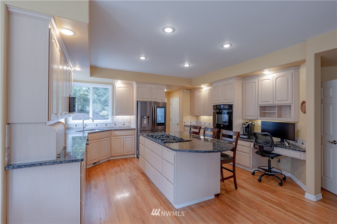 23908 Southeast 243rd Street Maple Valley, WA 98038 - Photo 6 of 33