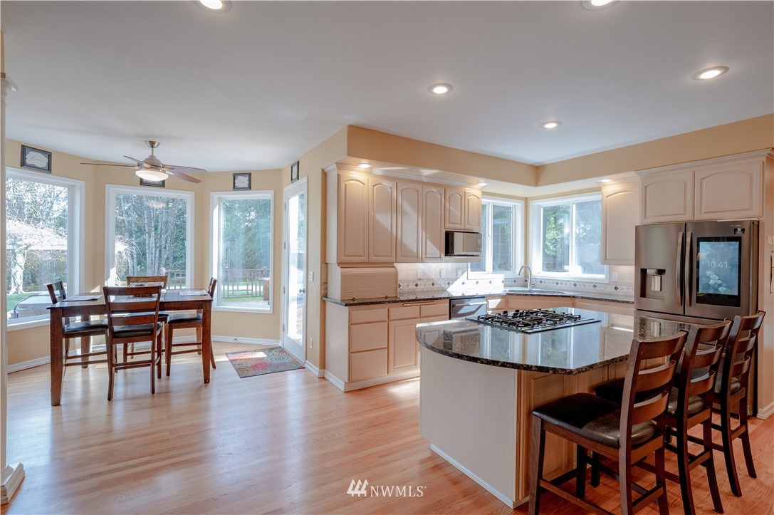 23908 Southeast 243rd Street Maple Valley, WA 98038 - Photo 8 of 33