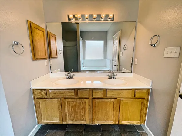 $1,995 | 2059 Carlisle Castle Drive, New Braunfels, TX 78130