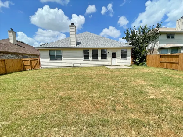 $1,995 | 2059 Carlisle Castle Drive, New Braunfels, TX 78130