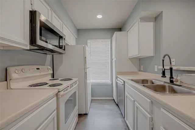 $975 | 14600 Fonmeadow Drive, Unit 107, Houston, TX 77035