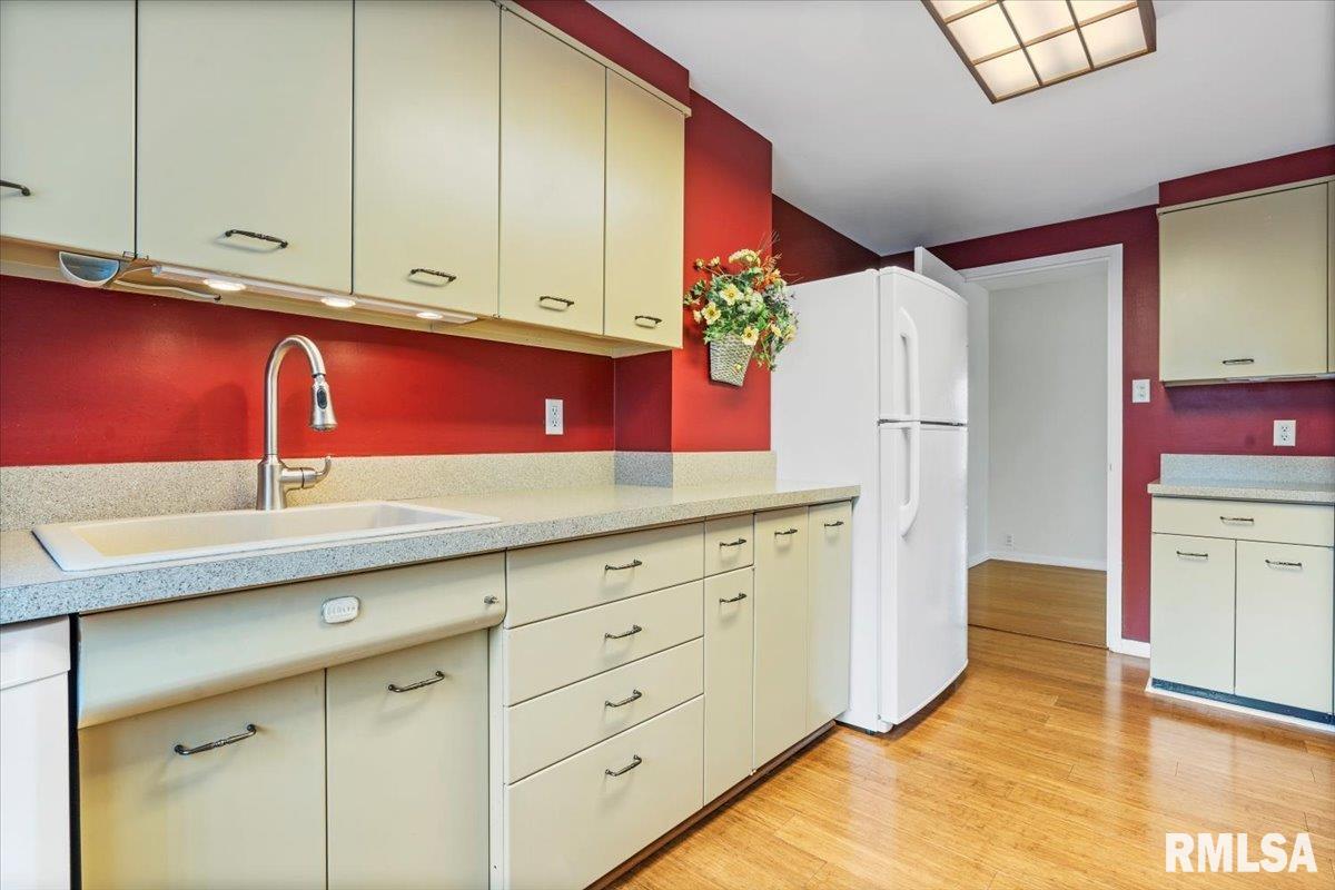 718 South 7th Street, Unit 200 Springfield, IL 62703 - Photo 15 of 33 Gallery Image 15