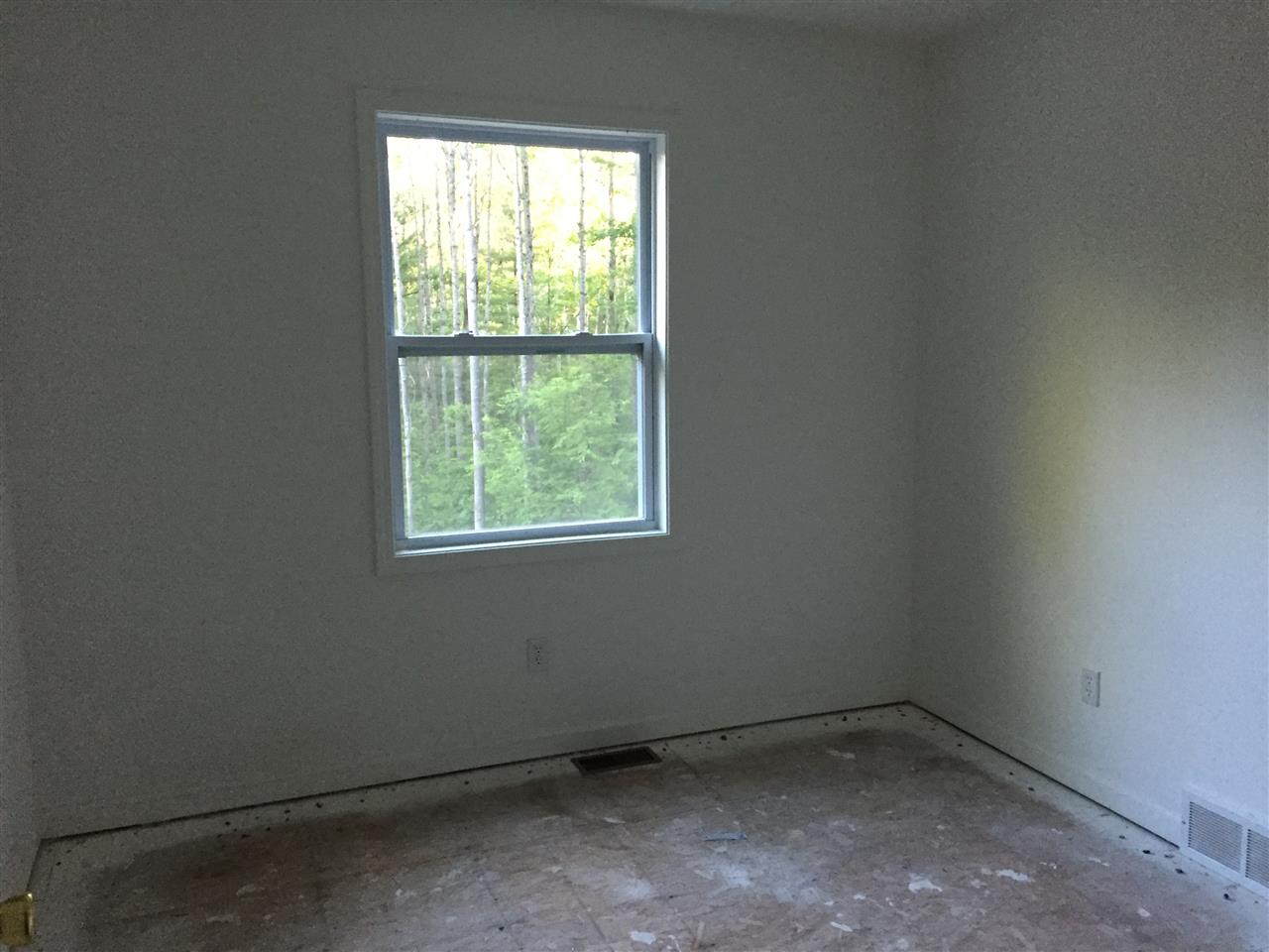 2745 Hoosier Valley Road Traverse City, MI 49685 - Photo 14 of 23 1820128-13.JPG