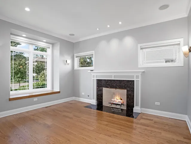 $750,000 | 841 Rogers Street, Downers Grove, IL 60515