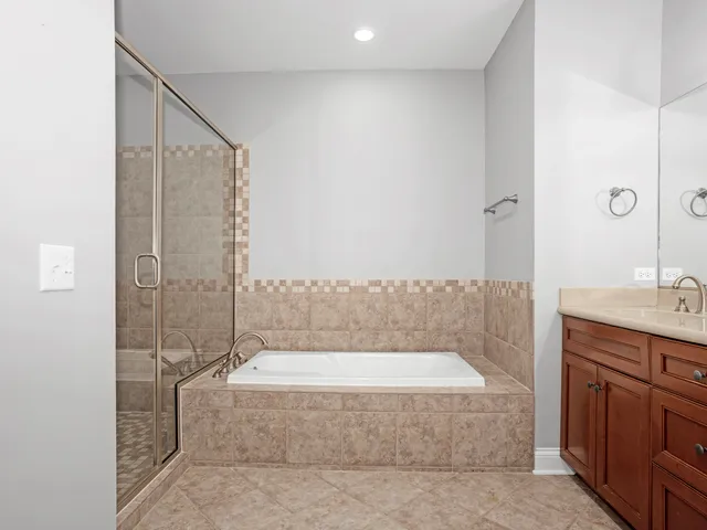 $750,000 | 841 Rogers Street, Downers Grove, IL 60515